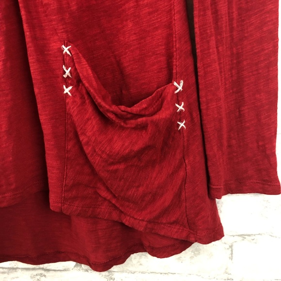 Antro: Little Yellow Button Red Catantha Tee - Picture 4 of 7